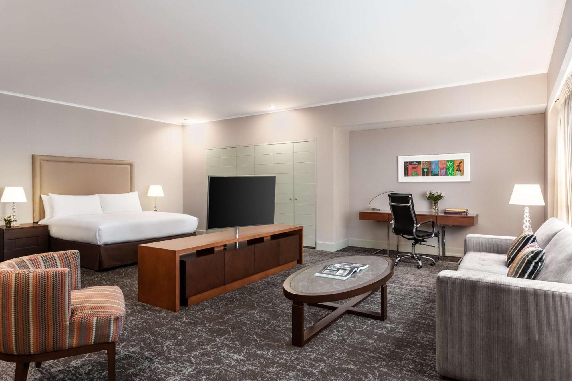 Hotel Doubletree By Hilton Miraflores El Pardo 5*