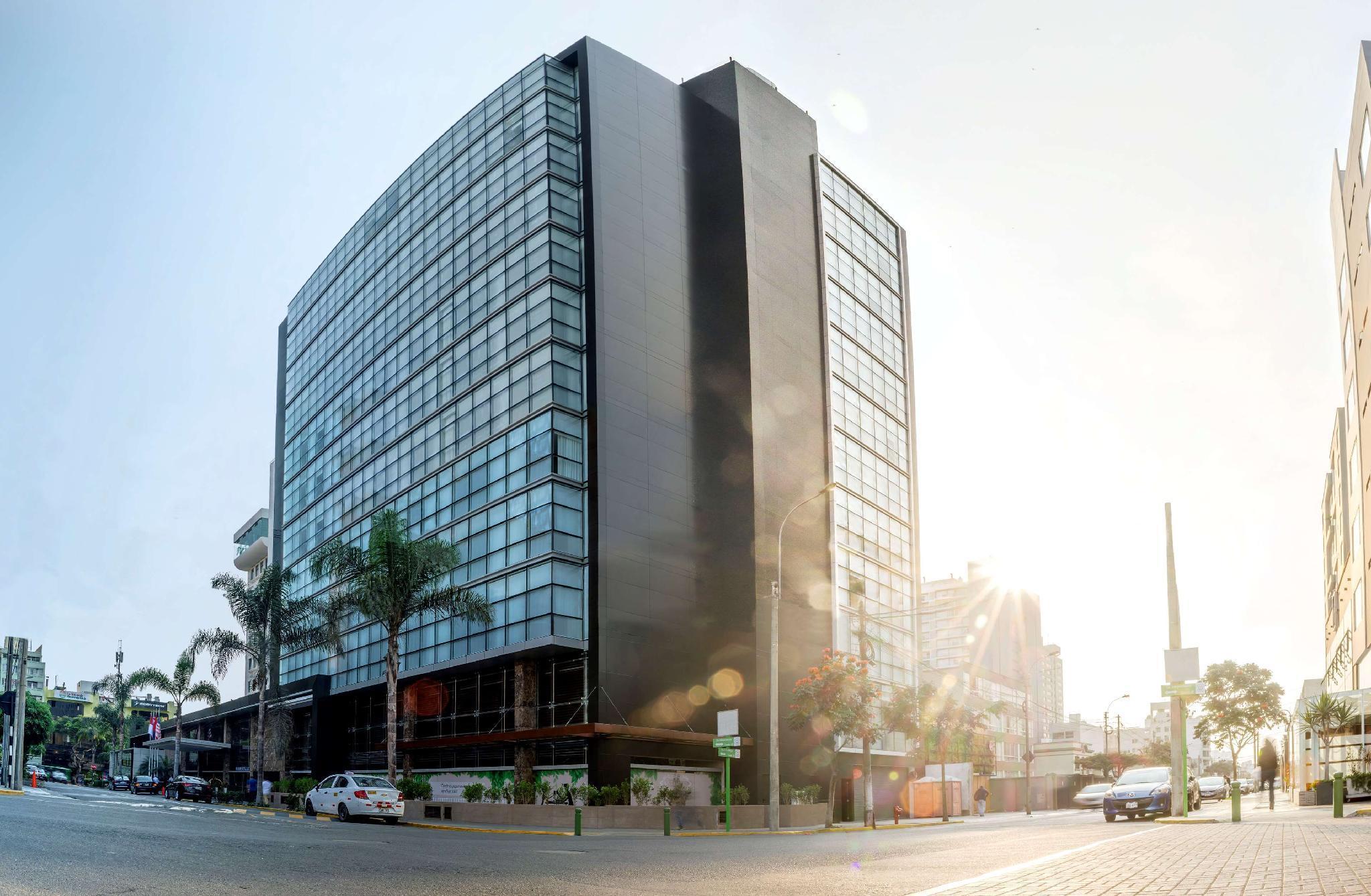 Doubletree By Hilton Miraflores El Pardo Hotel
